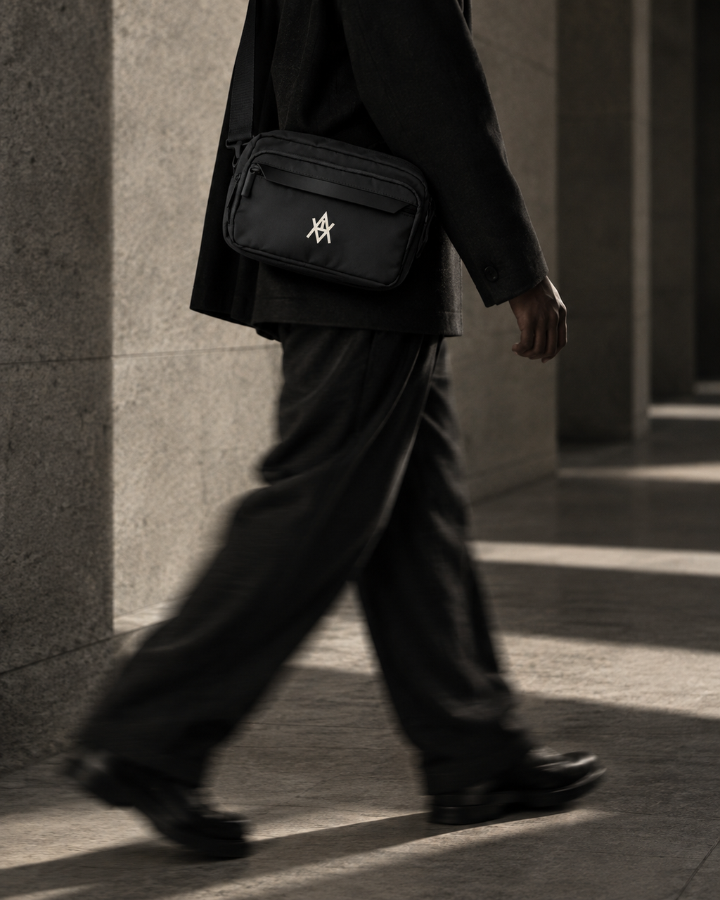 AVELOR Carry — Crossbody Bag